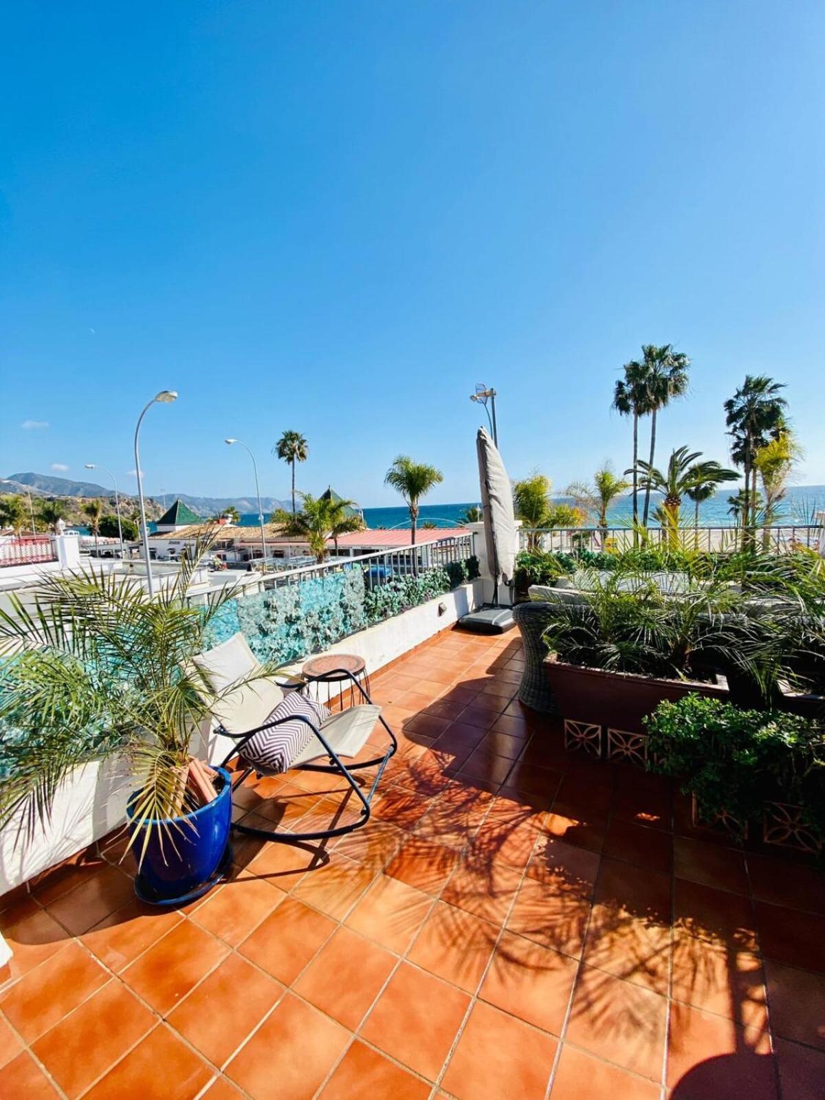 Apartamento En Primera Linea De Playa Nerja Kültér fotó